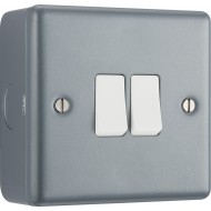 M/Clad 2 Gang 2 Way Switch