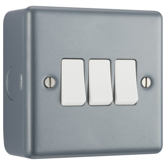 M/Clad 3 Gang 2 Way Switch M/Clad 3 Gang 2 Way Switch